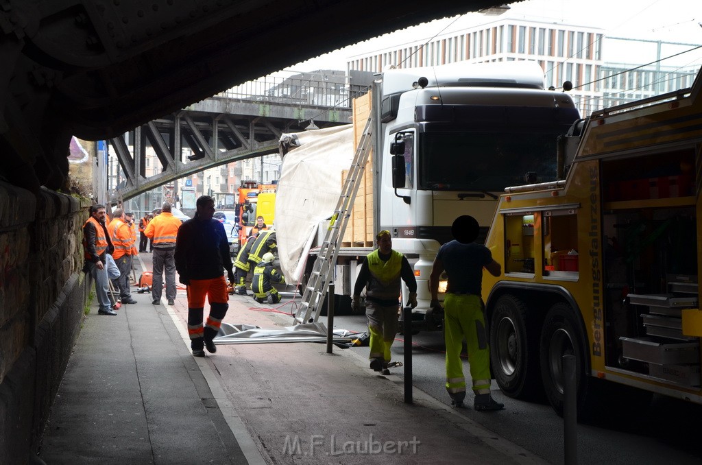 LKW Bruecke Koeln Deutz Opladenestr Deutz Muelheimerstr P043.JPG - Miklos Laubert